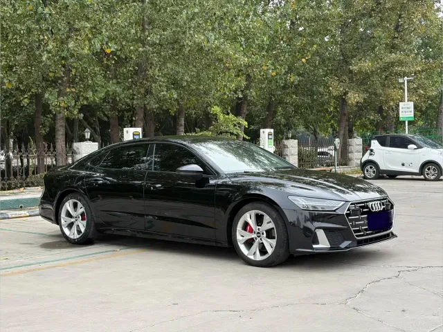 Audi A7L — Фото автомобиля 3