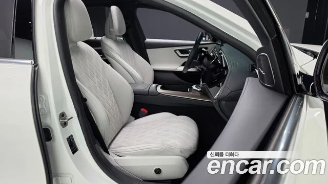 Mercedes-Benz E-Class — Фото автомобиля 21