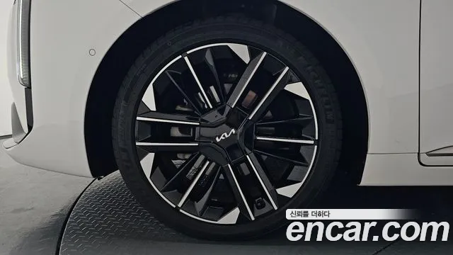 Kia K8 Signature — Фото автомобиля 4