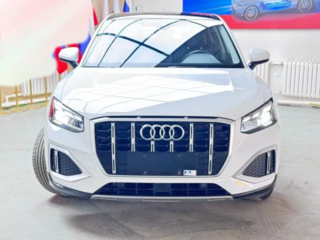 Audi Q2L — Фото автомобиля 2