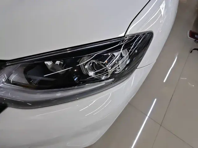 Nissan Tiida — Фото автомобиля 23