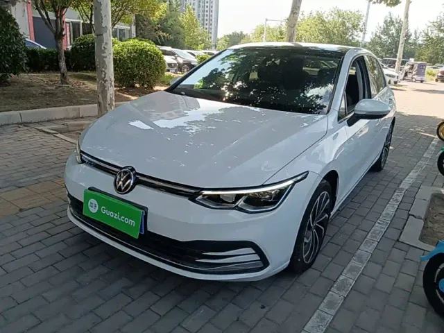 Фотография автомобиля — Volkswagen Golf