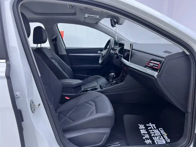 Volkswagen Lavida — Фото автомобиля 17