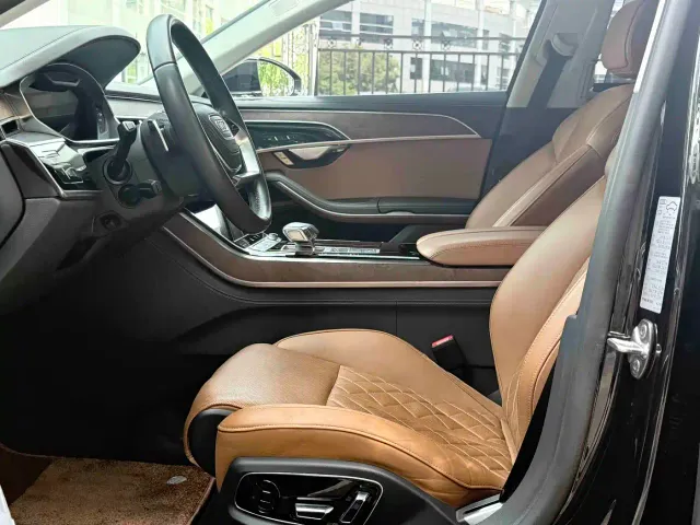Audi A8 — Фото автомобиля 17