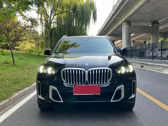 BMW X5 — Фото автомобиля 2