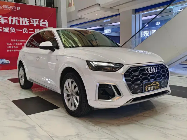Audi Q5L — Фото автомобиля 3
