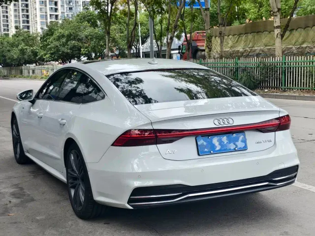Audi Audi A7 2022 45 TFSI Premium Selection — Фото автомобиля 3