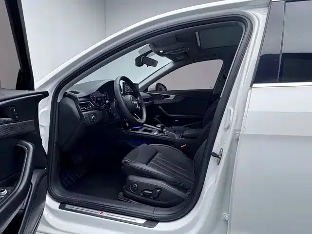 Audi A4L — Фото автомобиля 17