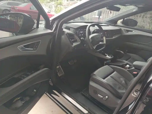 Audi Q5 e-tron — Фото автомобиля 15