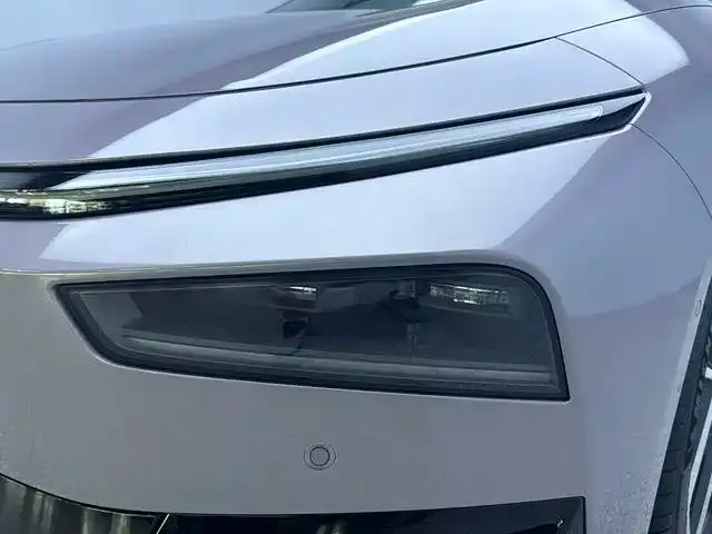 Xpeng P7+ — Фото автомобиля 2