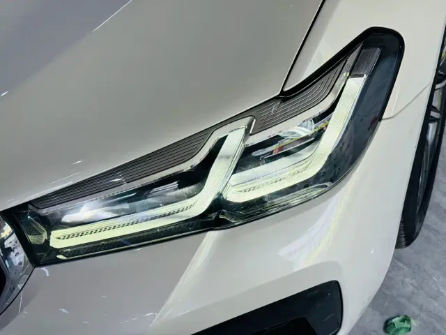BMW 5 Series — Фото автомобиля 6