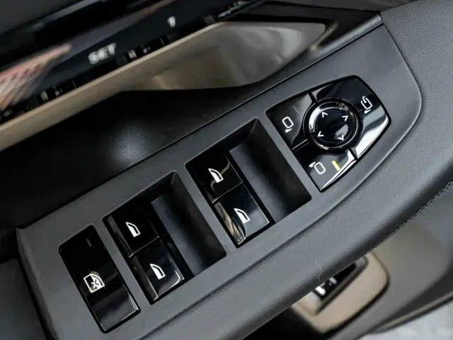 BMW 5 Series — Фото автомобиля 23