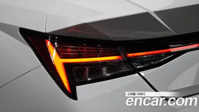 Hyundai Avante CN7 — Фото автомобиля 8