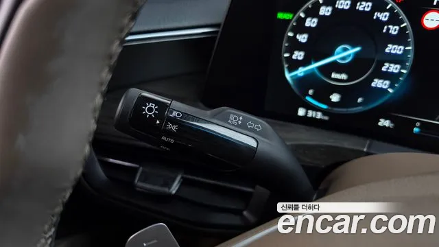 Kia K8 K8 Hybrid — Фото автомобиля 28