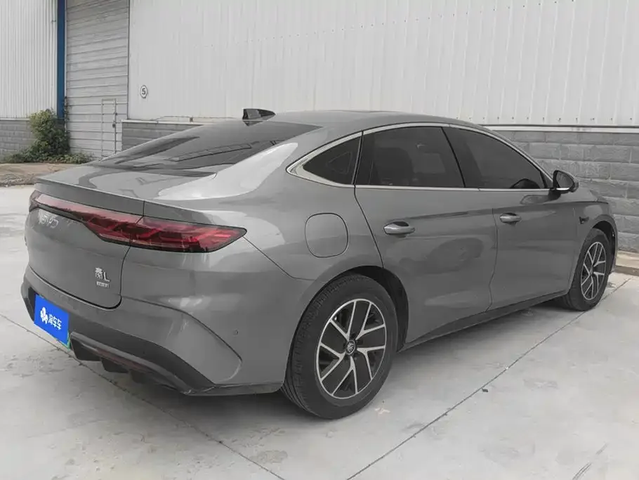 BYD Qin L 2025 DM-i Smart Drive Edition 120KM Surpassing — Фото автомобиля 3
