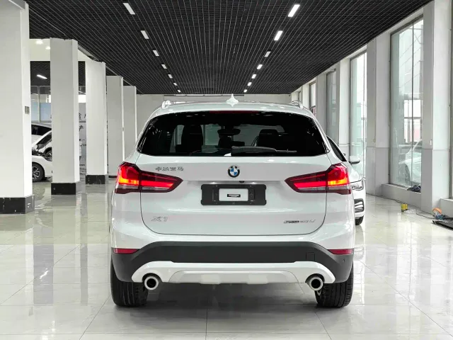 BMW X1 — Фото автомобиля 5