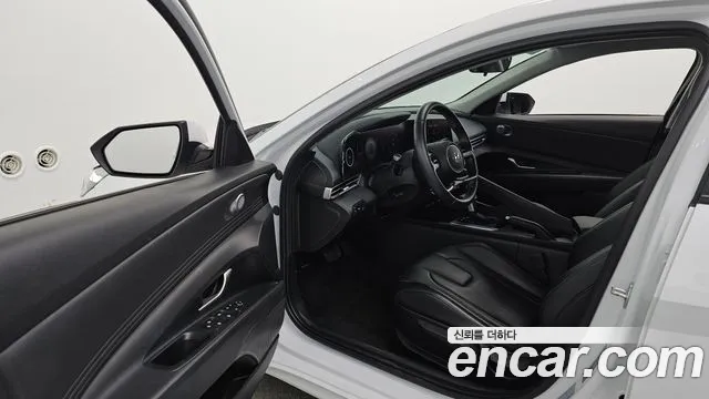 Hyundai Avante CN7 — Фото автомобиля 15