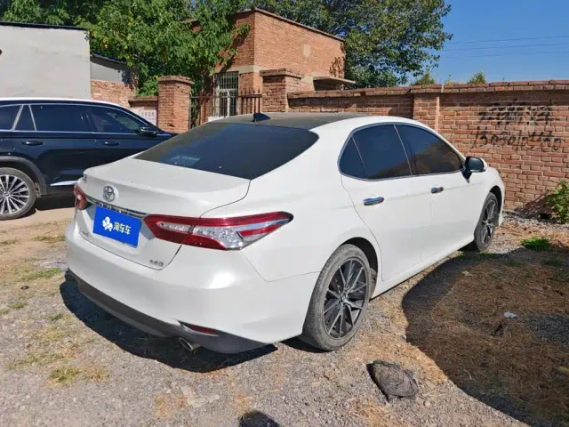 Toyota Camry — Фото автомобиля 3