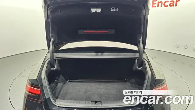 Genesis G90 Бензин 3.5 турбо AWD — Фото автомобиля 15