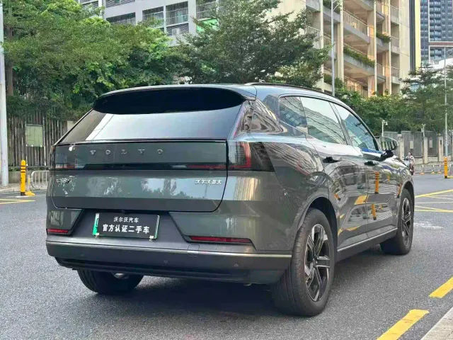 Volvo XC70 Plug-in Hybrid — Фото автомобиля 7