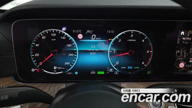 Mercedes-Benz E-Class — Фото автомобиля 8