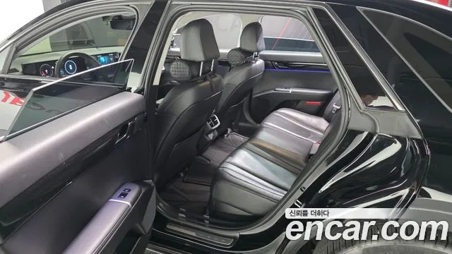 Hyundai Grandeur GN7 — Фото автомобиля 16