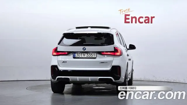 BMW X1 U11 — Фото автомобиля 4