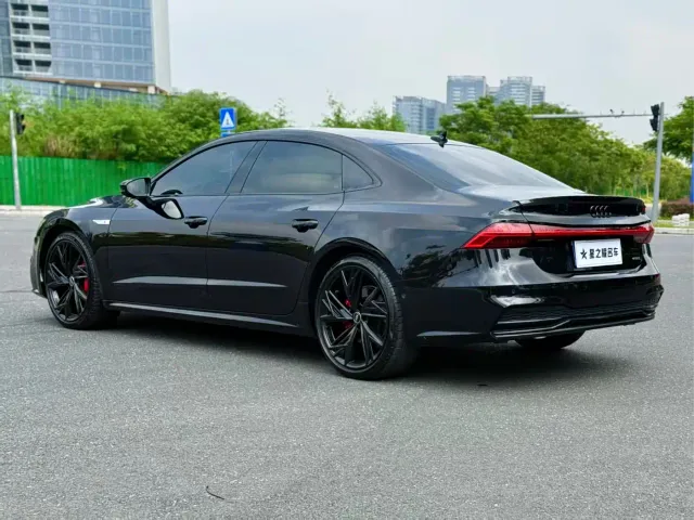 Audi A7L — Фото автомобиля 6