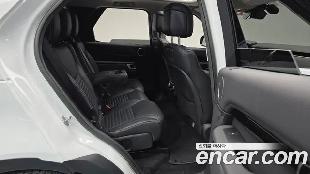 Land Rover Discovery — Фото автомобиля 12