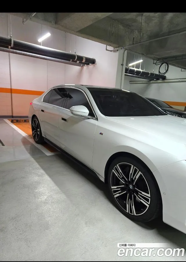 BMW 7 Series G70 — Фото автомобиля 2