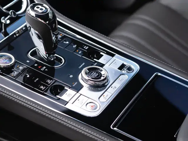 Bentley Continental — Фото автомобиля 14