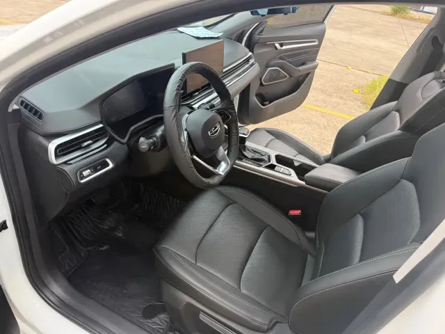 Geely Emgrand — Фото автомобиля 20