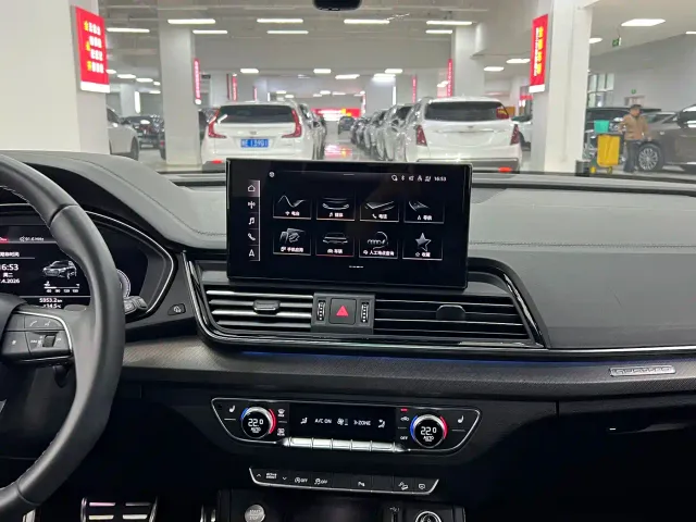 Audi Q5L — Фото автомобиля 8