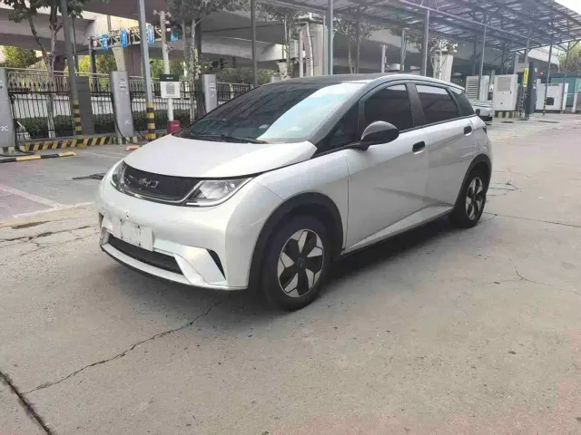 Фотография автомобиля — BYD Dolphin