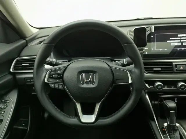Honda Accord — Фото автомобиля 11