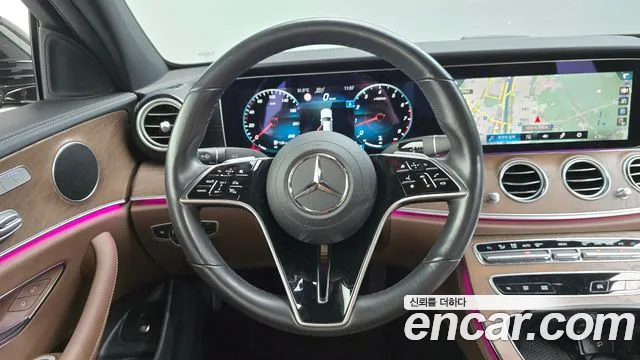 Mercedes-Benz E-Class — Фото автомобиля 13
