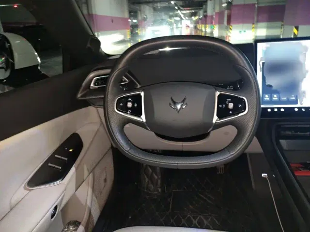Arcfox Alpha S5 — Фото автомобиля 2