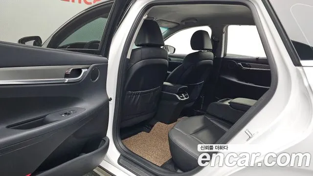 Hyundai Grandeur New — Фото автомобиля 11