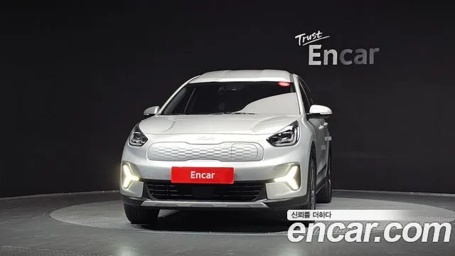 Kia Niro — Фото автомобиля 3
