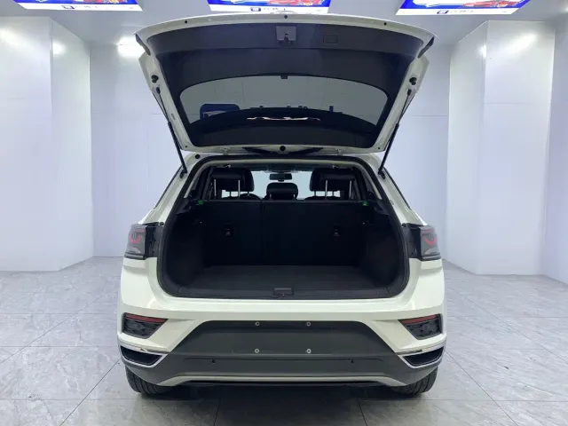 Volkswagen T-Roc — Фото автомобиля 20