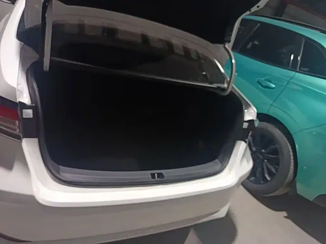 Toyota Corolla — Фото автомобиля 21
