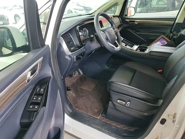 GAC Trumpchi M8 — Фото автомобиля 15