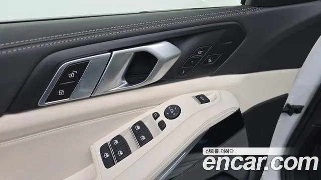 BMW X5 xDrive 40i M Sport — Фото автомобиля 30