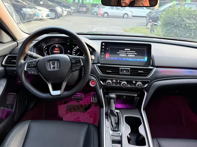 Honda Accord — Фото автомобиля 6