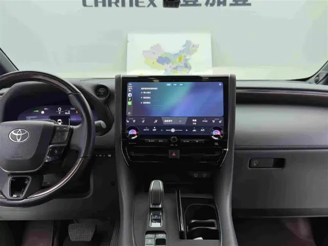 Toyota Alphard — Фото автомобиля 12