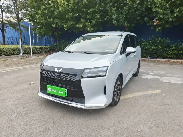 Фотография автомобиля — Wuling Starlight 730