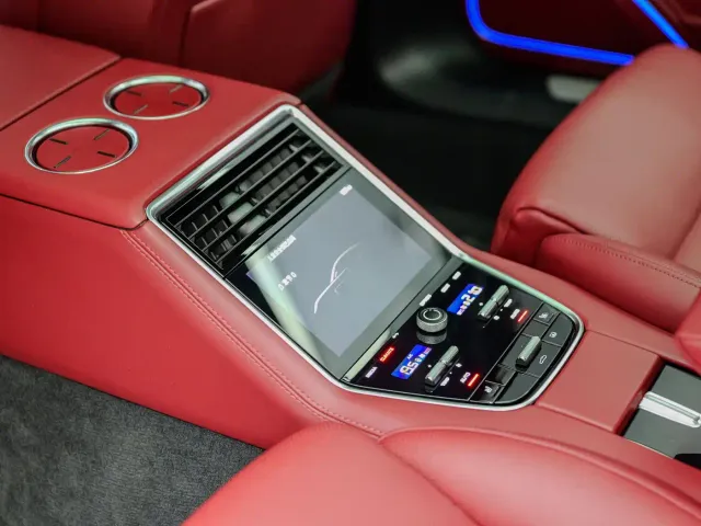 Porsche Panamera — Фото автомобиля 11