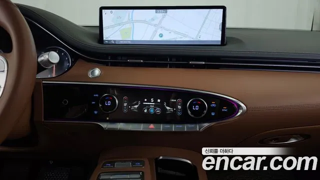 Genesis GV70 — Фото автомобиля 21