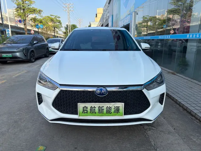 BYD e2 — Фото автомобиля 2