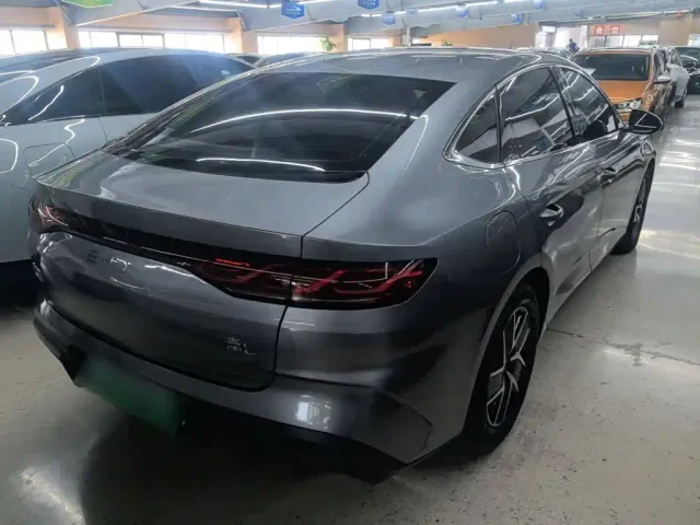 BYD Qin L — Фото автомобиля 4